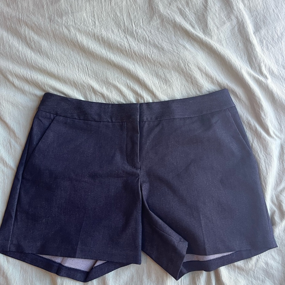 NWT!! Express Women's Black Shorts — Size 6!!